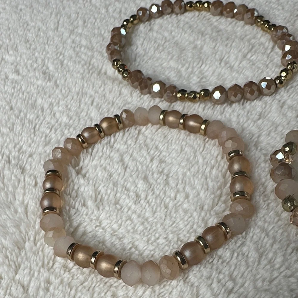 Beaded Bracelets Pretty Neutral Gold Mauve Pink Set of 4 with Cross Charm NWOT